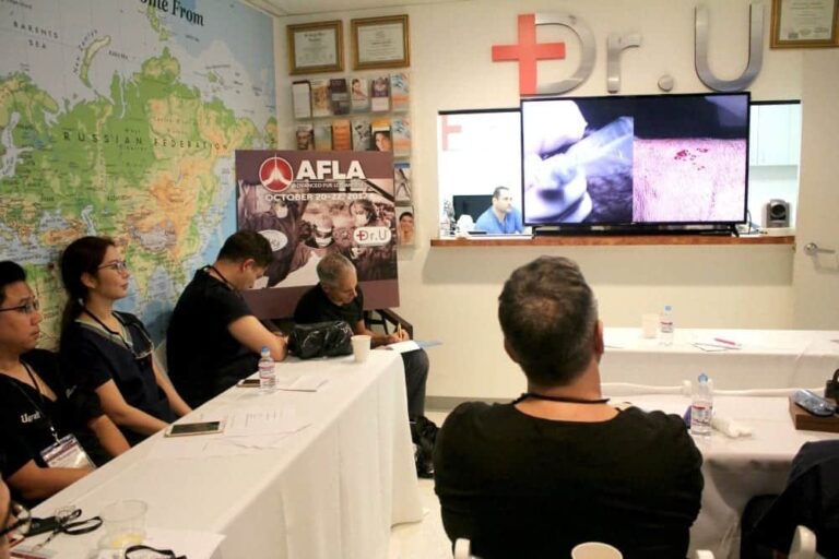ISHRS members watch live surgery demonstrations of Dr. Umar demonstrating his Dr.UPunch Rotor intelligent ™ device to perform body hair extractions on an actual patient case