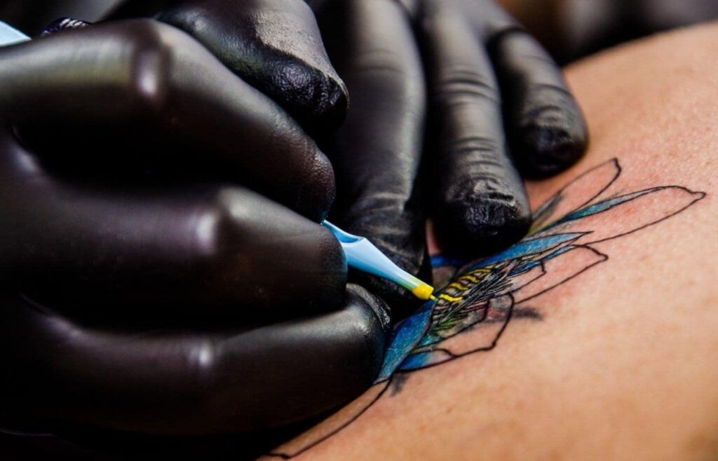 Many wonder, "Can tattoos be removed completely?". According to the video above, the right kind of laser be effective. 